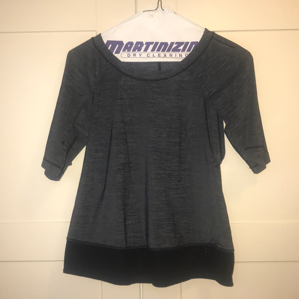 💋BOGO free💋 Lululemon grey top